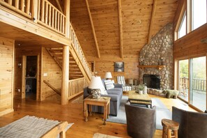 Smart TV, fireplace, DVD player, table tennis