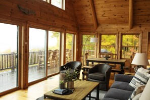 Smart TV, fireplace, DVD player, table tennis