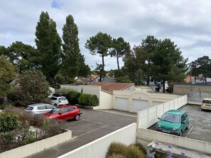 Property grounds - Charming Studio in La Baule with Balcony, Private Parking, Near Avenue de Gaulle (La Baule)