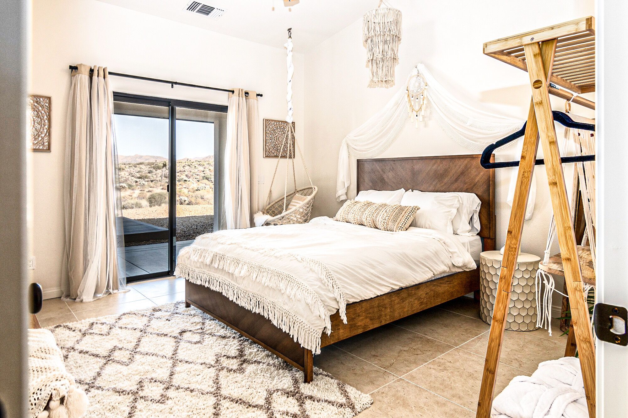 4 chambres, fer et planche à repasser, Wi-Fi gratuit, draps fournis