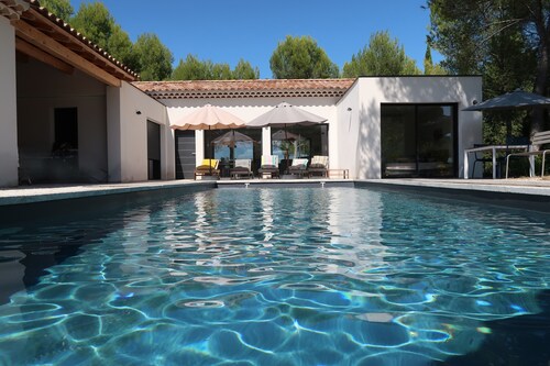 Vue unique Mont Ventoux, Villa Mazanel design 5*, piscine privée, climatisation