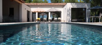 Mont Ventoux breathtaking view design house with private pool & air conditioning