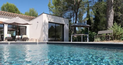 Mont Ventoux breathtaking view design house with private pool & air conditioning