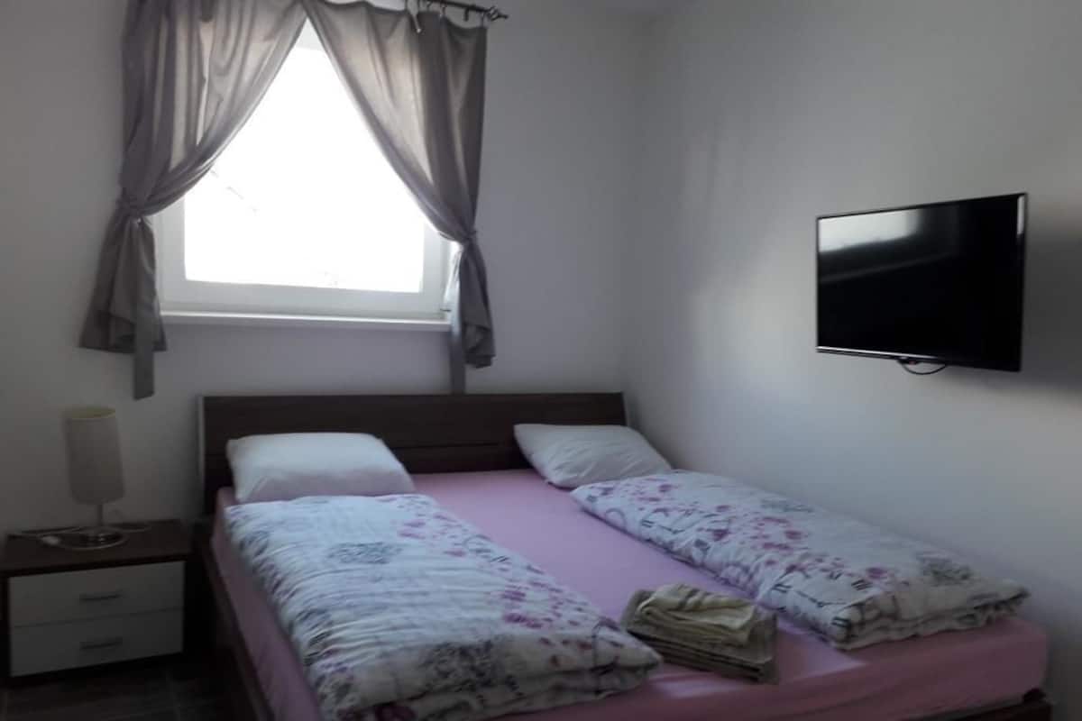 Studio Tiêu chuẩn | Phòng cách âm, bàn ủi/dụng cụ ủi quần áo