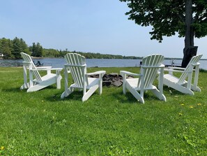 Property grounds - Calabogie Lake Waterfront Cottage (Calabogie)