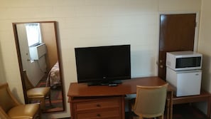 Zimmer, 2 Doppelbetten | 1 Schlafzimmer, kostenloses WLAN, Bettwäsche