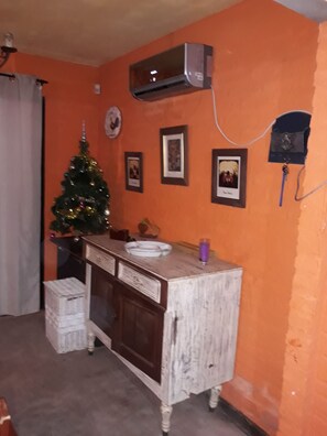 Interior detail - Ariana (Punta del Diablo)