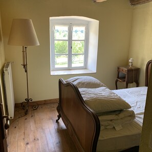 6 bedrooms