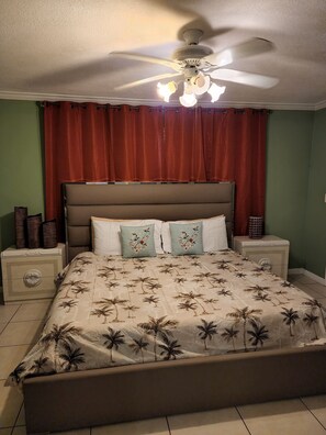 4 bedrooms, iron/ironing board, WiFi, bed sheets - ParadisePlace (4bdm/3 brm W/Hot Tub & Jacuzzi (Hollywood)