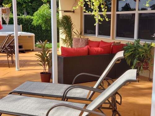 ParadisePlace (4bdm / 3 brm avec bain à remous et jacuzzi