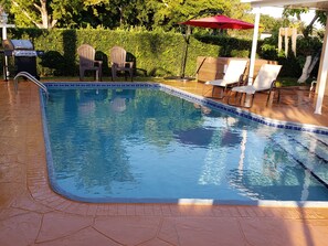 Piscine extérieure, piscine chauffée