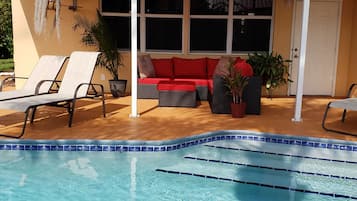 Outdoor pool, a heated pool