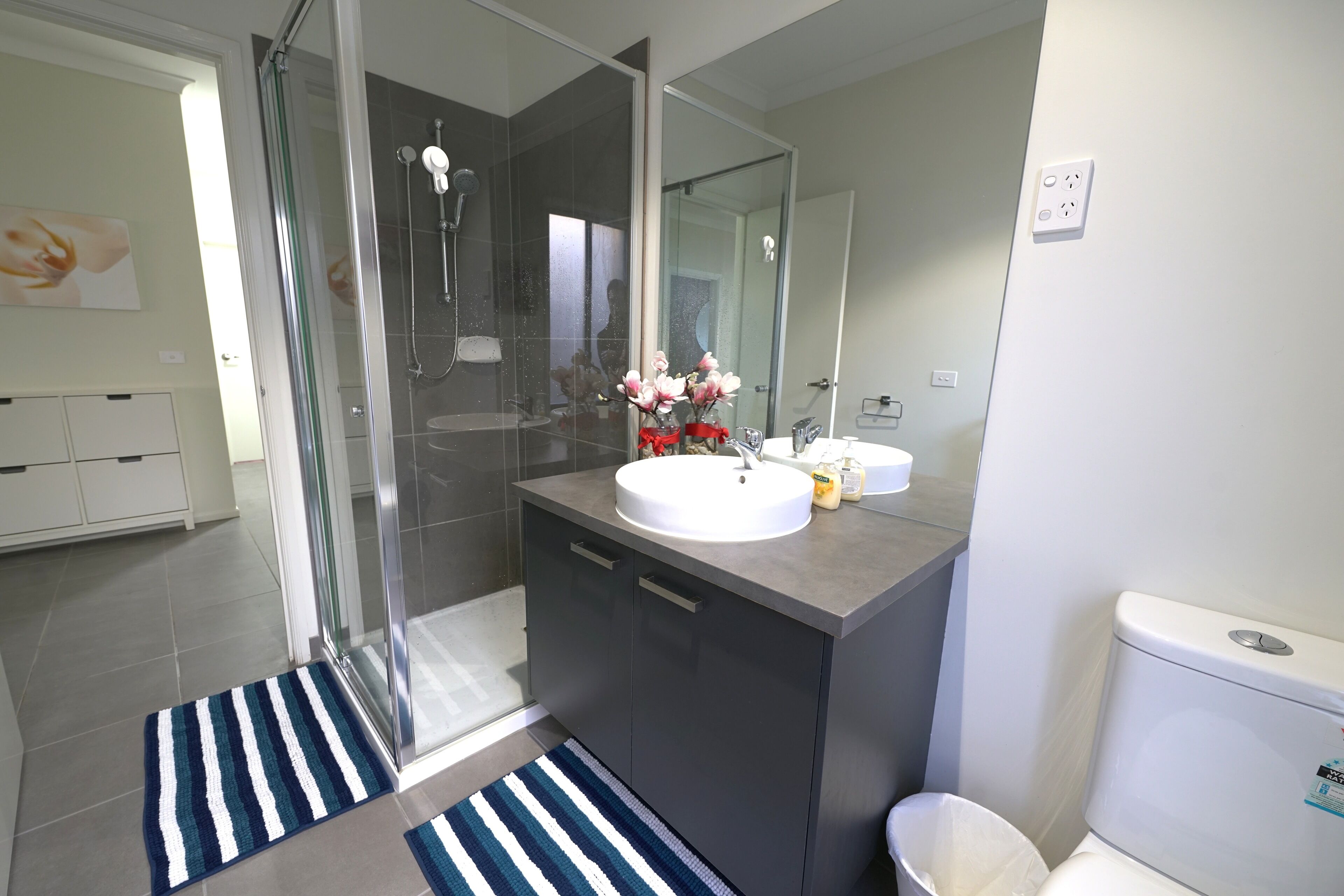 House (9 Bedrooms) | Bathroom | Shower, free toiletries, hair dryer, towels