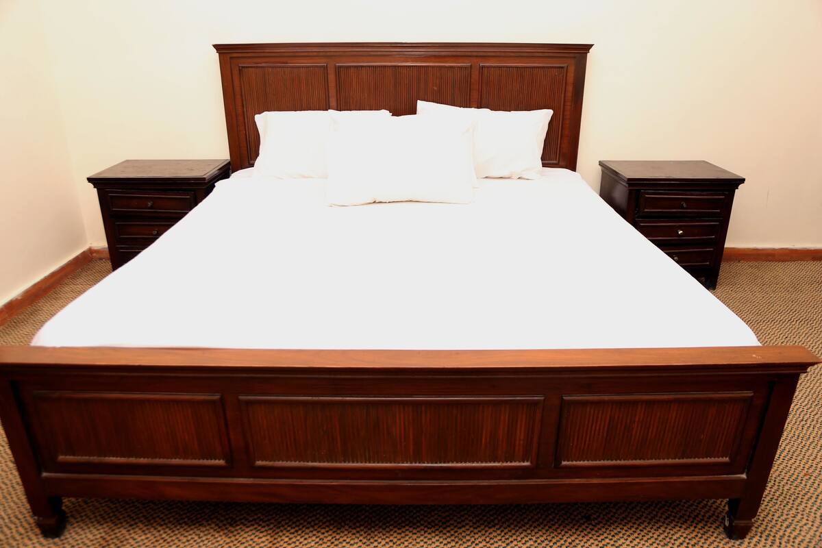 Standard Double Room, 1 Double Bed | In-room safe, desk, free WiFi, bed sheets