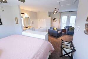 3 bedrooms, desk, iron/ironing board, WiFi