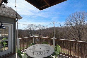 Unclassified image, 5 of 77, button