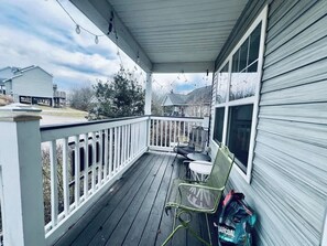 Unclassified image, 4 of 77, button