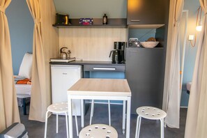 Interior - Coco Sweet 1 - Coco Sweet tents on the beach (Lychen)