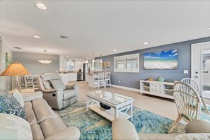 Living area - Horizons West #C-4 - A Lovely 2 Bedroom 2 Bath Beach Villa on Siesta Key! (Sarasota)