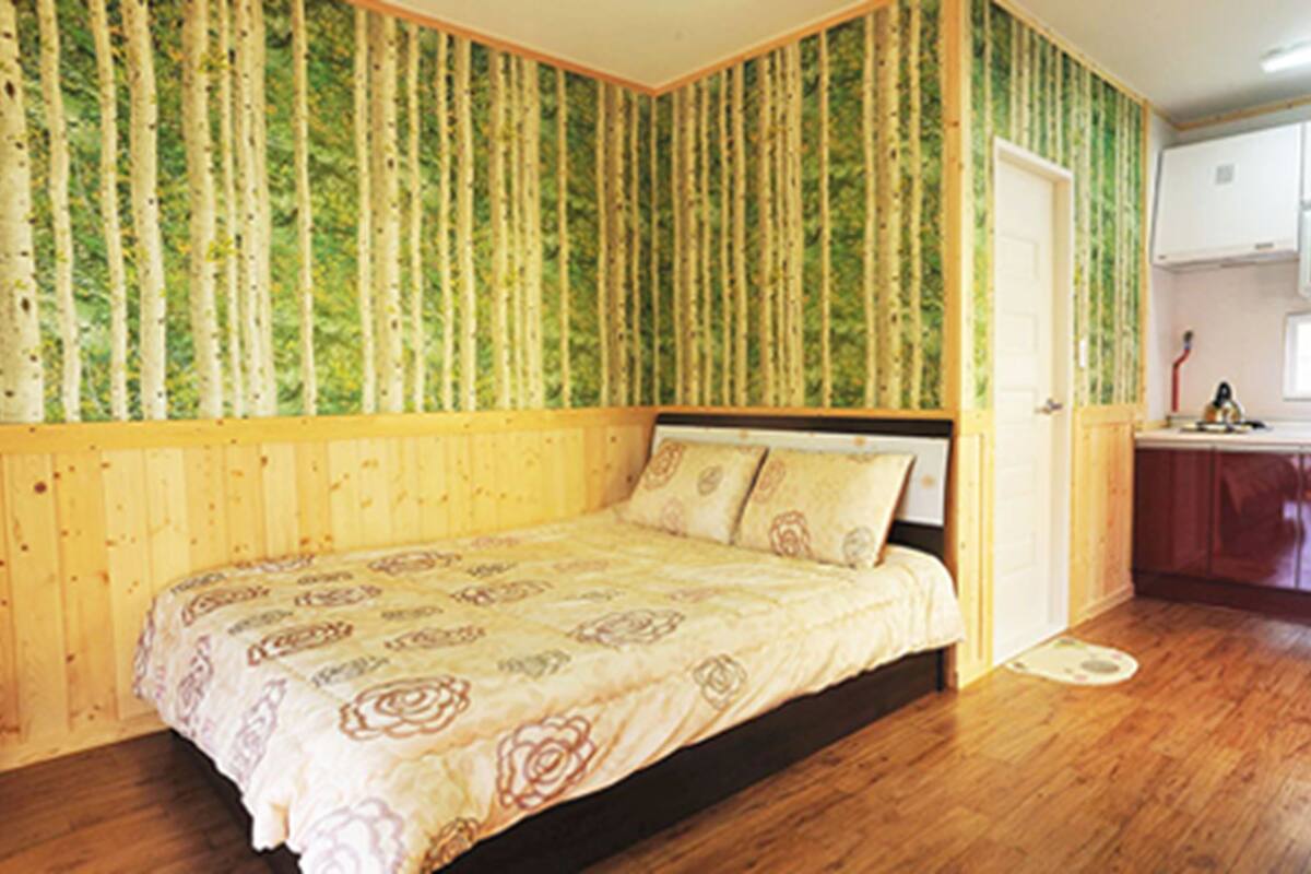 Room (Sa-Rang-Bi)