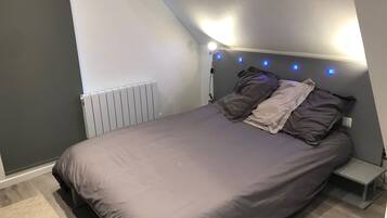 1 chambre, fer et planche Ă repasser, Wi-Fi, draps fournis