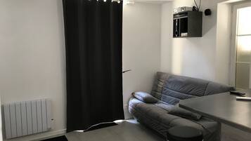 Télévision, livres, chaßne hi-fi