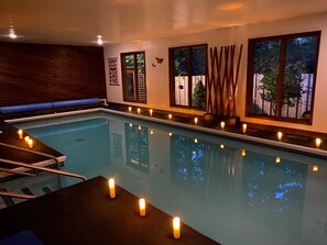 Indoor pool, a heated pool - CELEBRATE the Holidays in an INDOOR POOL & SPA (Saratoga Springs)