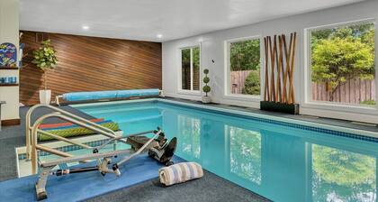 Private Indoor Pool & Spa. Located Golf, Track & Lake in Saratoga Springs