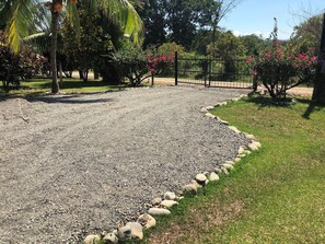 Property entrance - Casa Eva Ojochal (Ciudad Cortés)