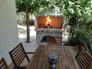 屋外ダイニングエリア