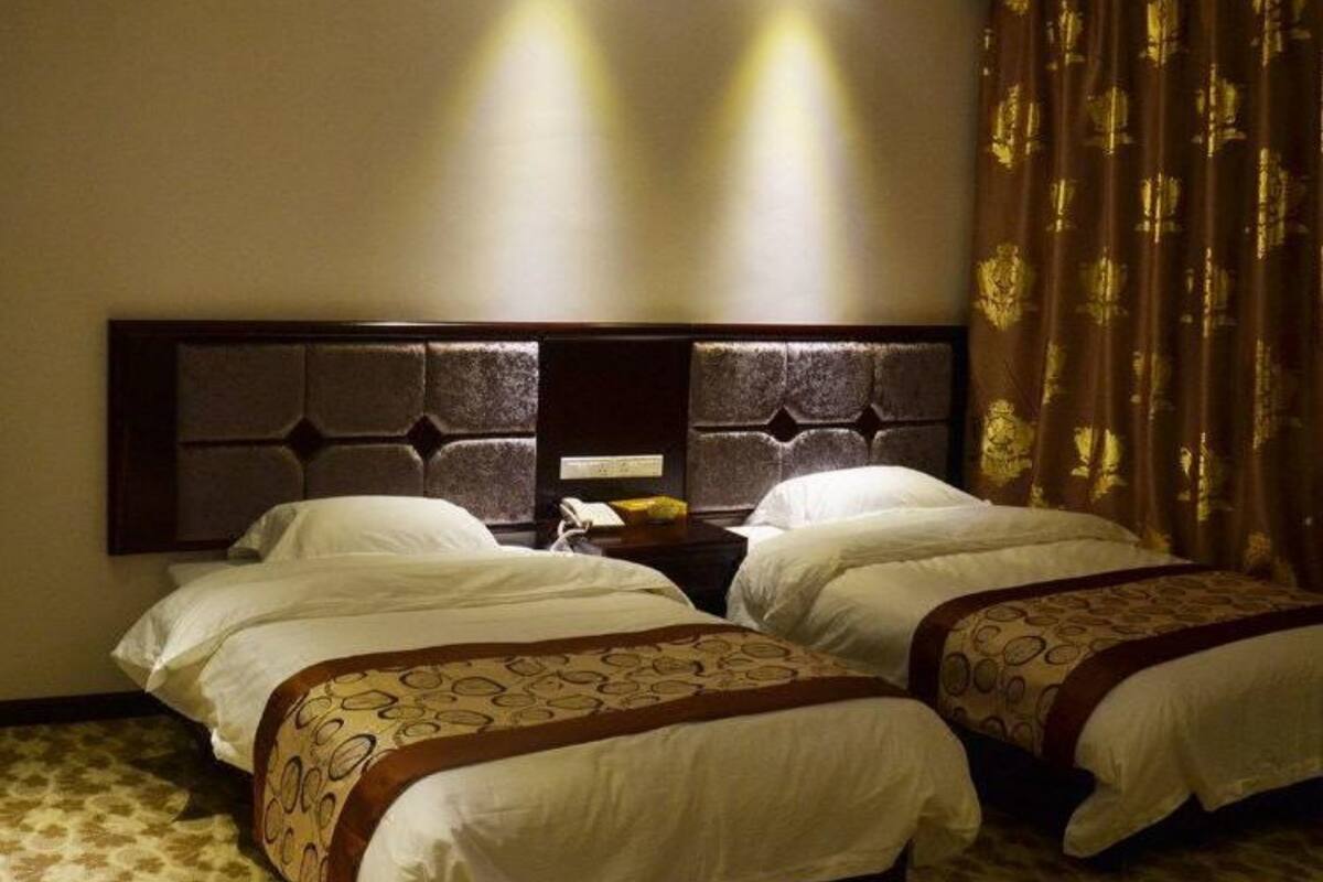 1 bedroom, desk, blackout curtains, free WiFi