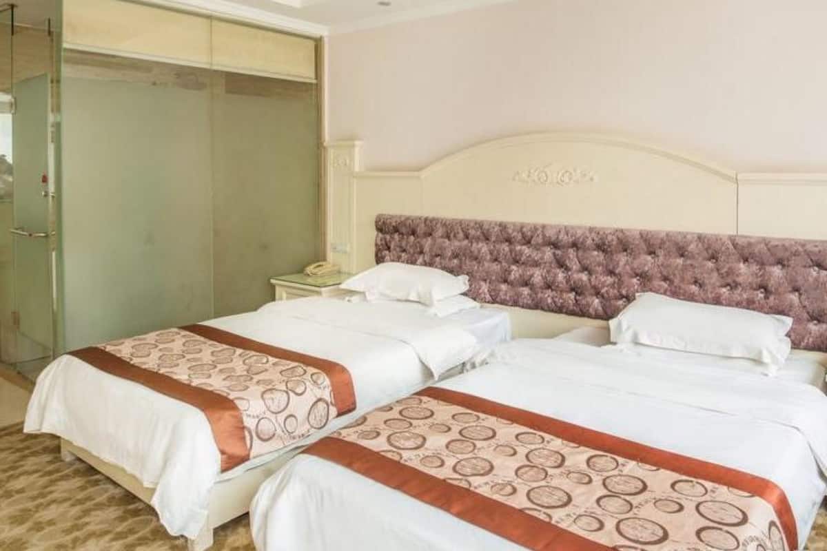 Superior Twin Room, Mountain View