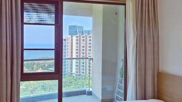 Superior Suite | Premium bedding, pillowtop beds, in-room safe, blackout drapes