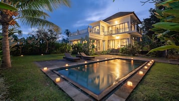 Façade de l’hébergement - soirée/nuit