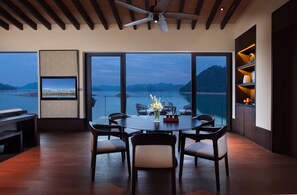 隐湖居四卧泳池总统院墅 | 客房景观