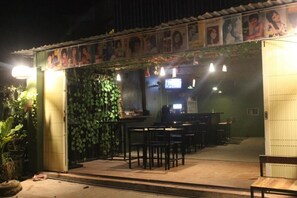 Breakfast, lunch, dinner served; local cuisine - Yu Kun Kun (Phu Quoc)