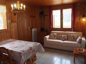 Televisie, boeken en een stereo