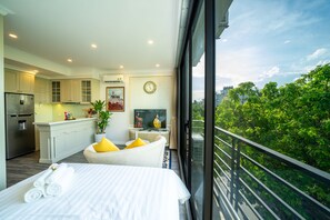 Studio, balcon (Lia Delicate) | Bureau, Wi-Fi gratuit