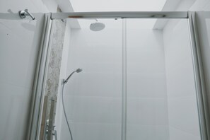 Douche de la salle de bain