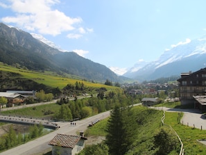 Unclassified image, 5 of 11, button - Apt for 6 people with pool, ski storage, elevator in Lanslebourg (Lanslebourg-Mont-Cenis)
