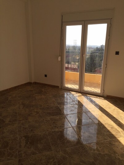 Apartment in a private residence with caretaker