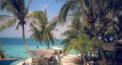 Peria Seafront Pensione