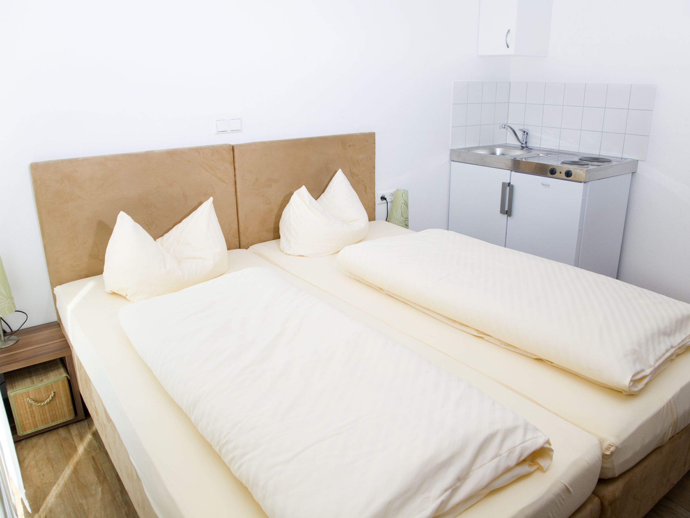 Doppelzimmer mit Küchenzeile