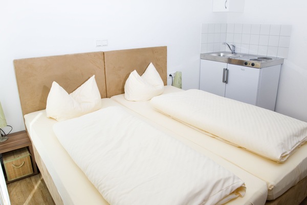 Doppelzimmer mit Küchenzeile