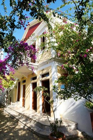 Front of property - The Old Symi (Symi)