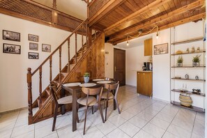Apartment, 1 Bedroom, Balcony | Living area
