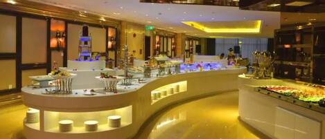 Desayuno buffet diario (CNY 38 por persona)