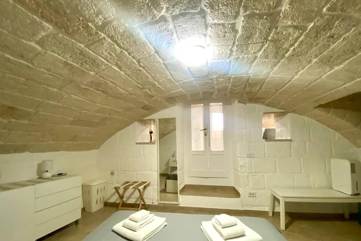 Eenvoudig appartement, 1 slaapkamer (Bomboniera) | Verduisterende gordijnen, geluiddichte muren