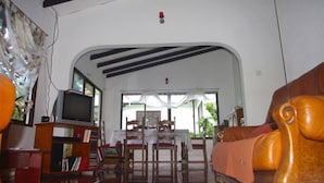 Unclassified image, 2 of 21, button - PAPAYAS SELF CATERING (Mahé Island)