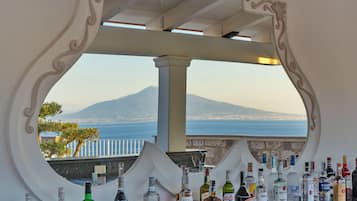 2 bares, bar en la playa